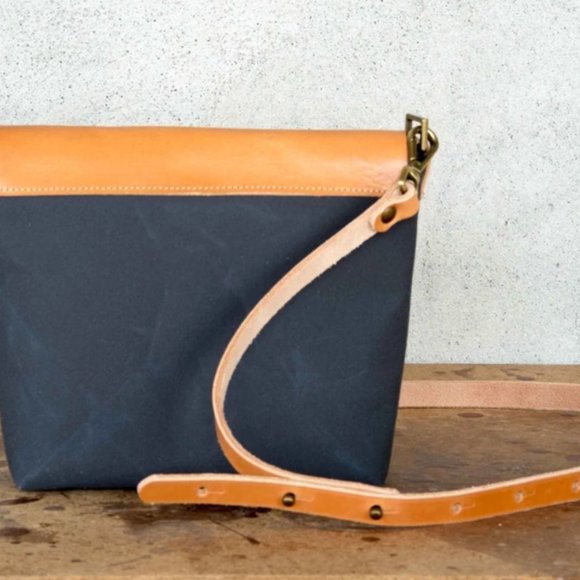 Pohorylle Poho Crossbody Bag - Picture 3 of 8